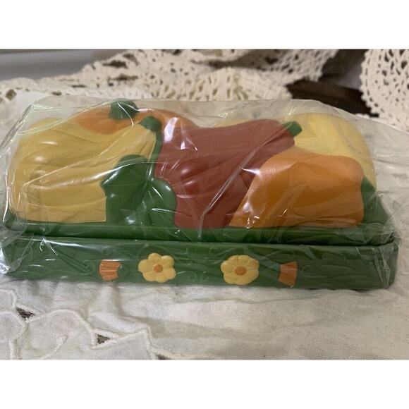 Vintage Butter Dish 7" Fall Thanksgiving Harvest MCM Melamine Plastic 70's 80's - Picture 3 of 8